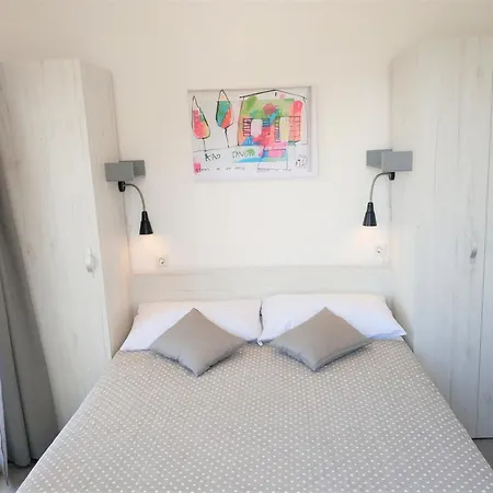 Apartment By The Sea Milna, - 21184 *